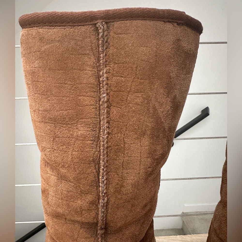 Ugg tan brown chestnut classic tall snakeskin print boot winter snow warm size 9 - Picture 5 of 9